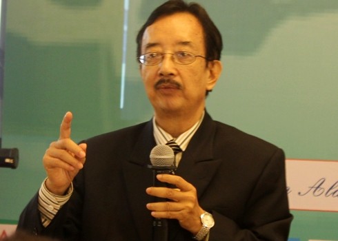 CLB BĐS Hà Nội sẽ chất vấn TS Alan Phan - nguyên Chủ tịch Quỹ Đầu Tư Viasa về quan điểm nêu trong bài viết “Nên để thị trường BĐS rơi tự do”.